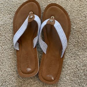 Nautica Flip Flops